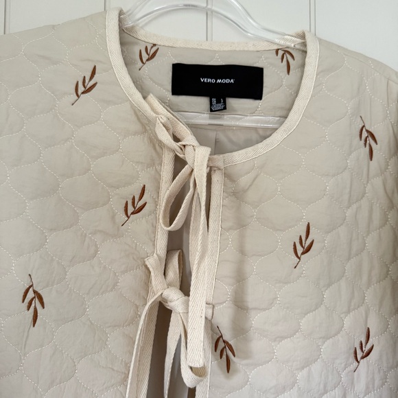 Vero Moda Embroidered Quilted Jacket - Picture 5 of 10